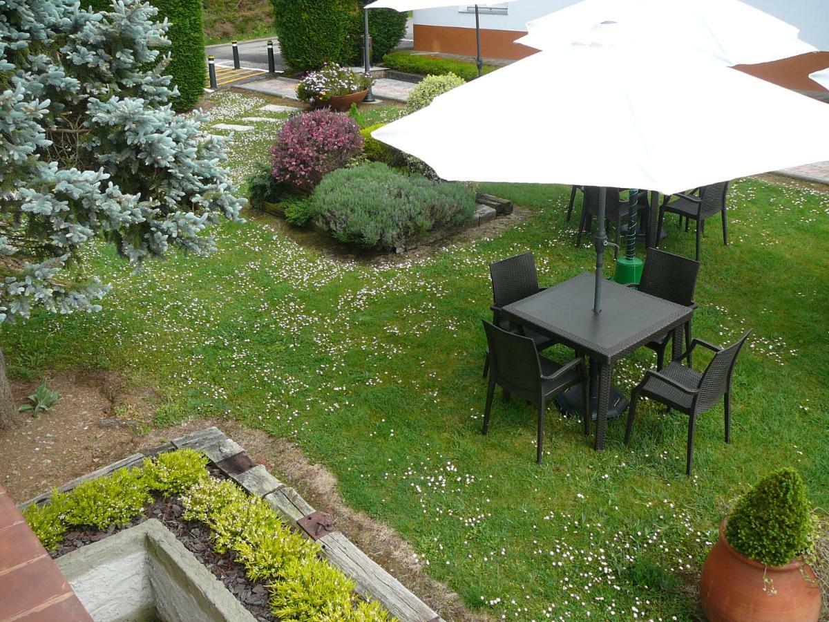 Hotel El Pinar Villapedre Exteriör bild